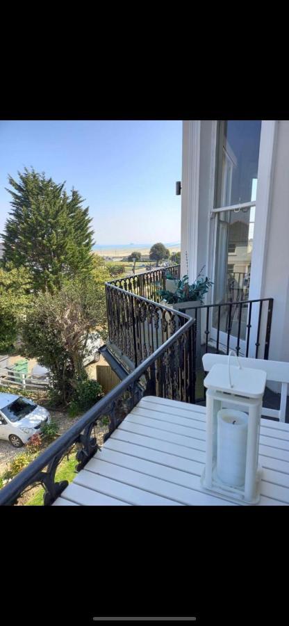 Wight On The Beach, Sleeps 4, Free Off Road Parking, Balcony With Sea Views Райд Екстер'єр фото