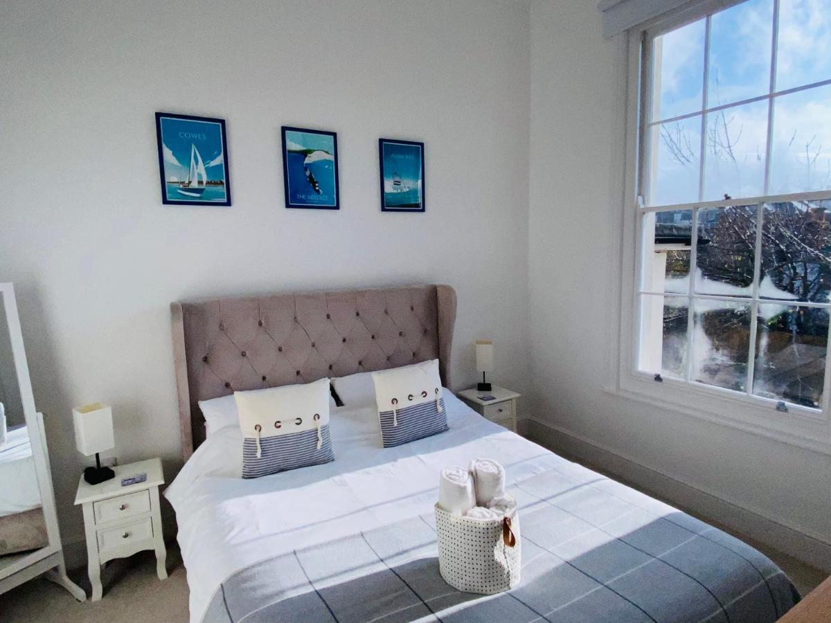 Wight On The Beach, Sleeps 4, Free Off Road Parking, Balcony With Sea Views Райд Екстер'єр фото